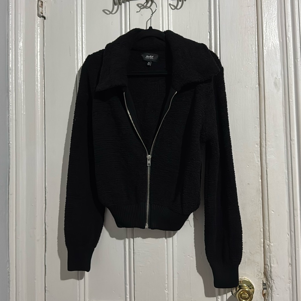 Boucle Bomber Jacket in Black size medium

Marled x Olivia Culpo